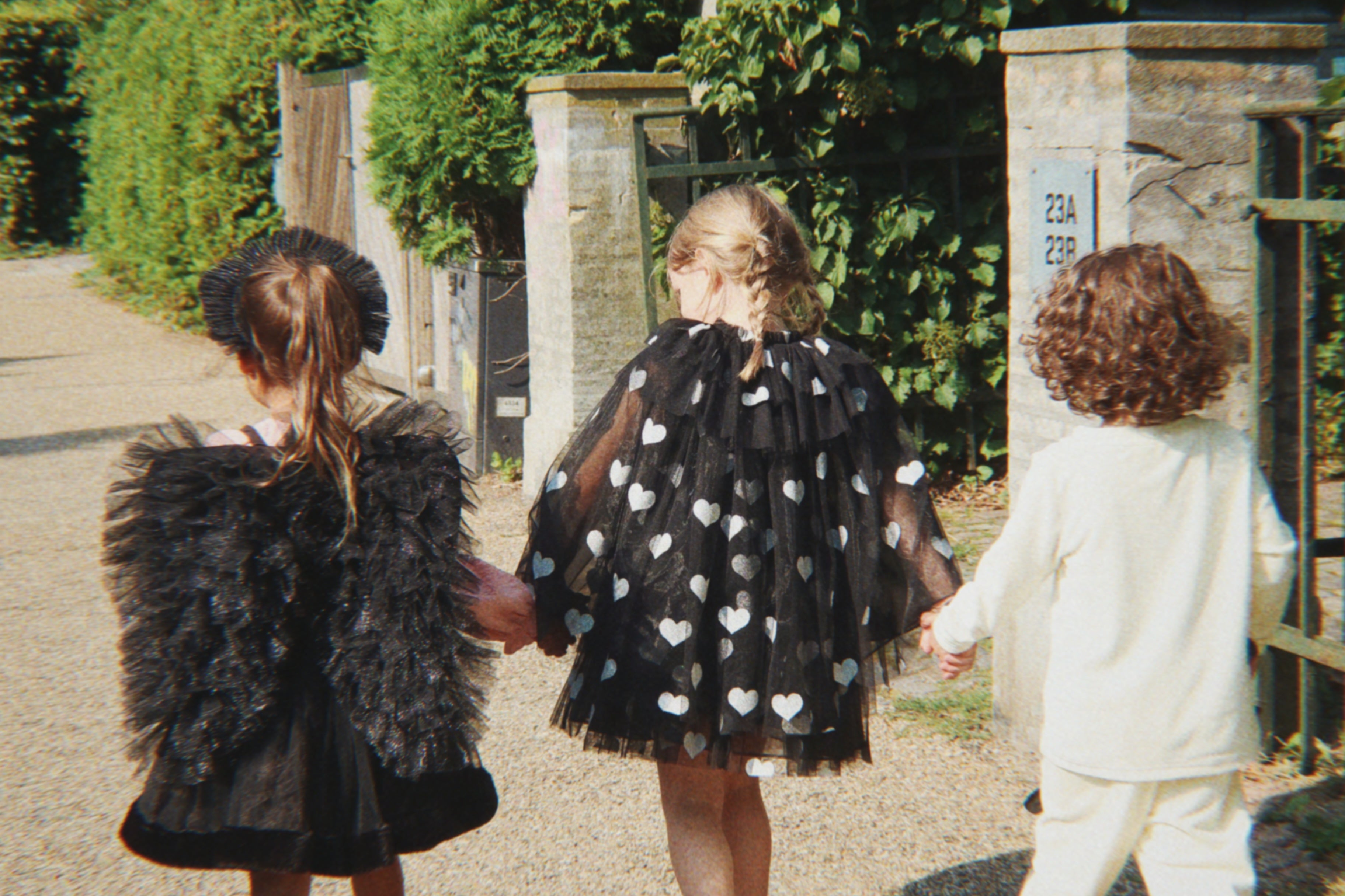 Konges Sløjd A/S COSTUMES black