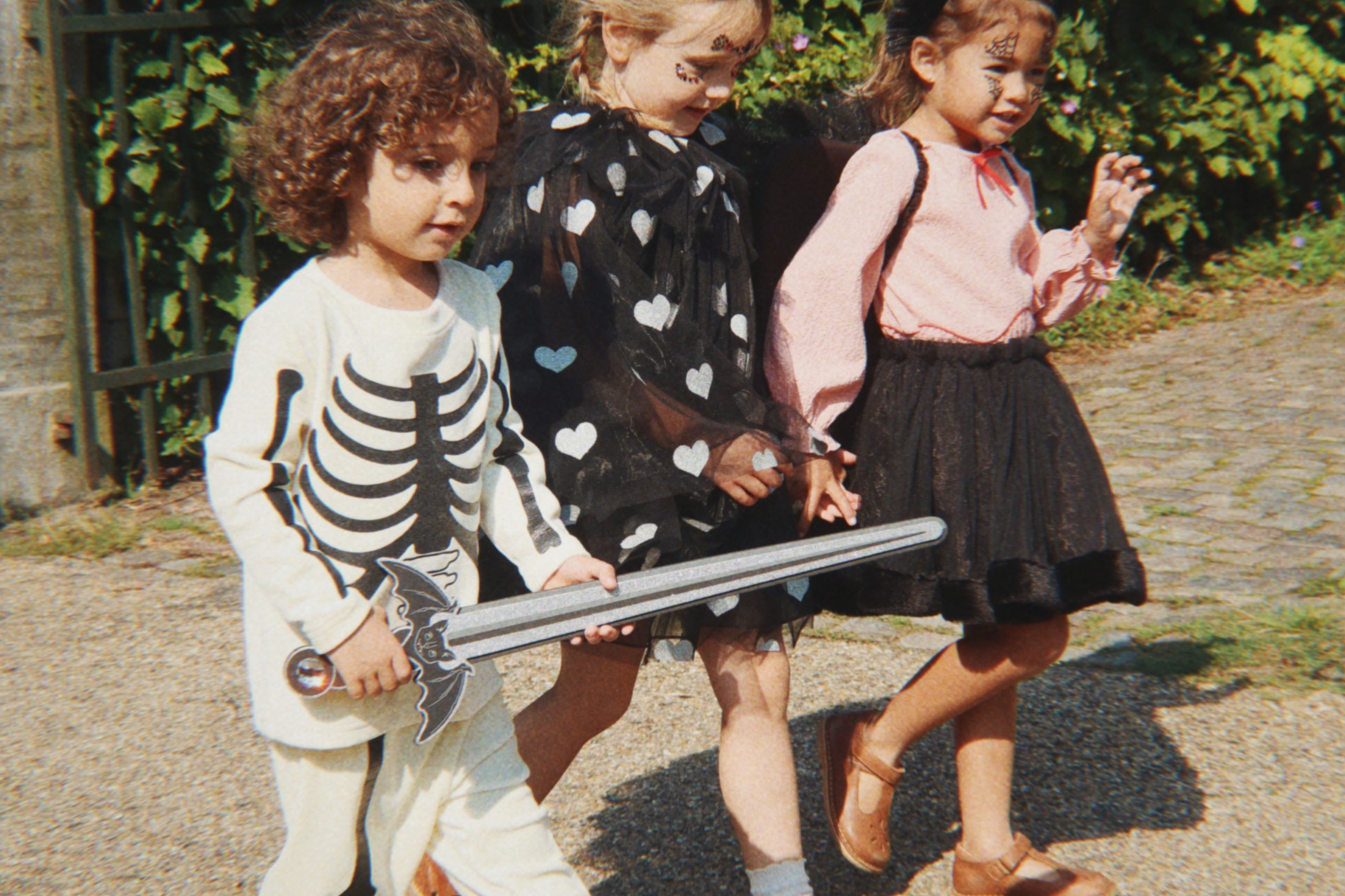 Konges Sløjd A/S COSTUMES black