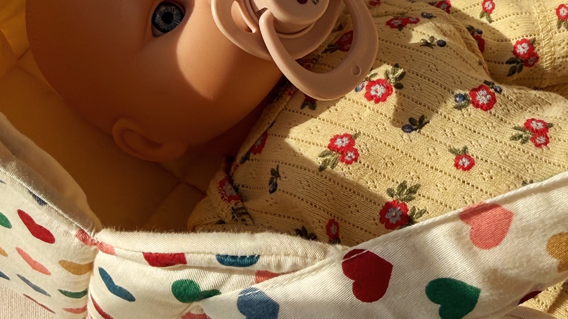 Konges Sløjd A/S DOLL ESSENTIALS coeur coloré