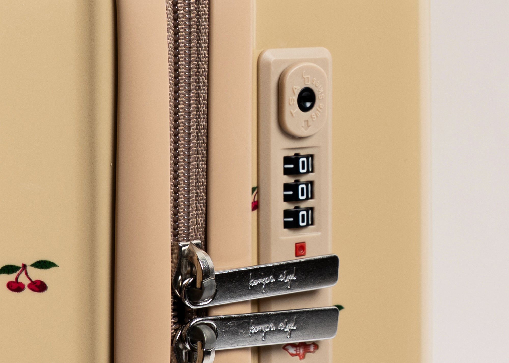 Konges Sløjd A/S TRAVEL SUITCASE cherry